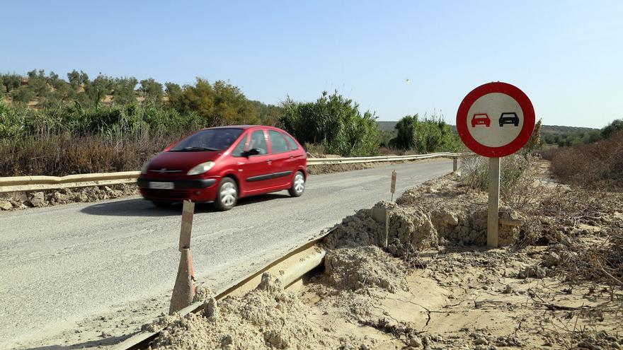 El temporal obliga a cortar por inundación la carretera CO-4207 entre Montalbán y Montilla