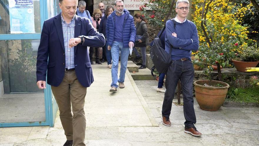 Jesús Otero e Fernando Redondo, antes de entrar na asamblea do padroado.