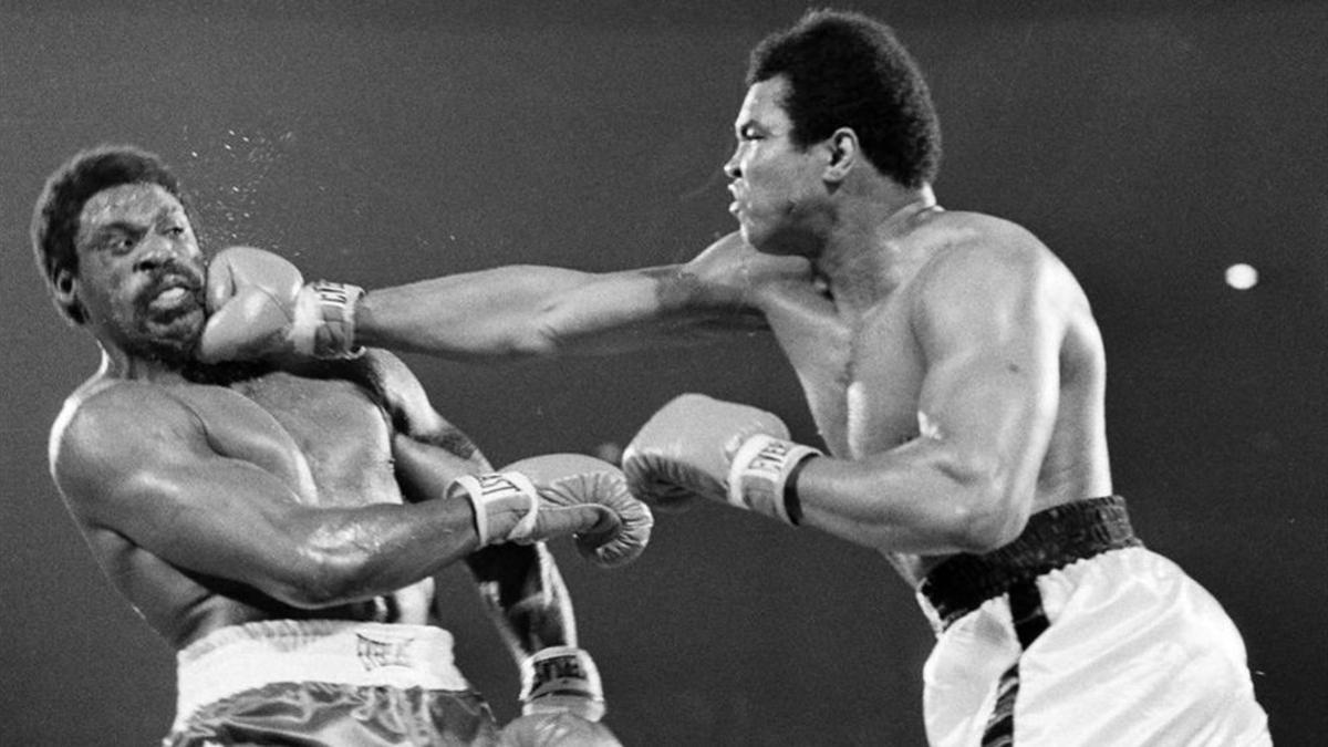 Muhammad Ali en un combate contra George Foreman