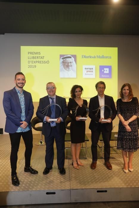 Kiko Mestre recibe el premio Llibertat d'Expressió de los periodistas valencianos