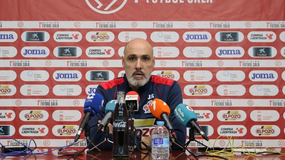 Javi Rodríguez, durante una rueda de prensa