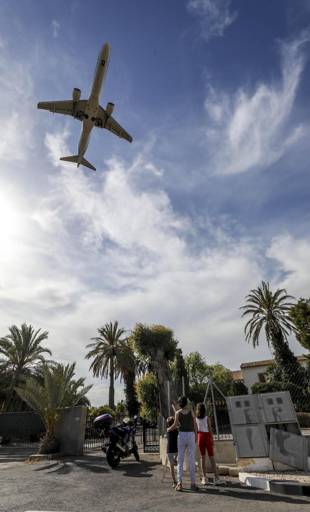 Compromís considera que la huella acústica del aeropuerto debe ampliarse a más zonas pobladas