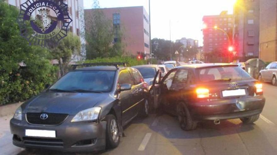 Triplica la tasa de alcohol y choca contra 2 vehículos