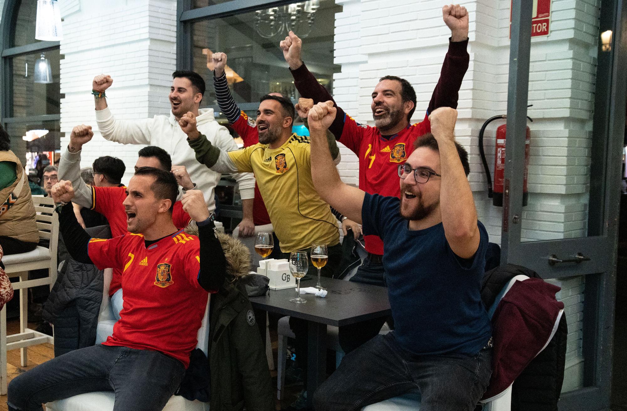 Las imágenes en Córdoba de la histórica victoria de España en el Mundial -