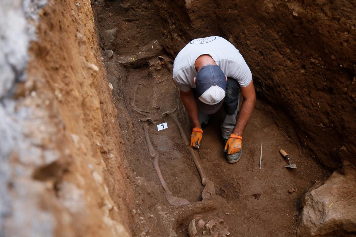 Los dos cuerpos localizados en la fosa de Soutelo el verano pasado.