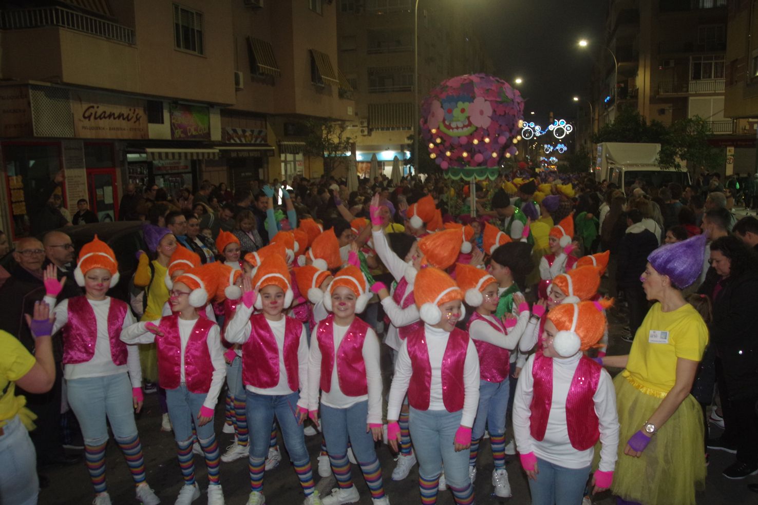 La cabalgata de Reyes del barrio de Miraflores, en imágenes