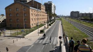 Fachada del edificio de la antigua fábrica CACI de Badalona, futura sede del Conservatori y la Escola de Música Moderna de Badalona.