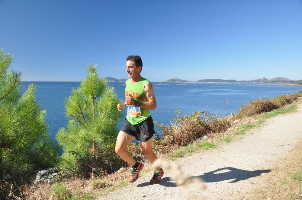 Roberto Riobó y Beatriz Fernández triunfan en la media maratón de la Costa da Vela