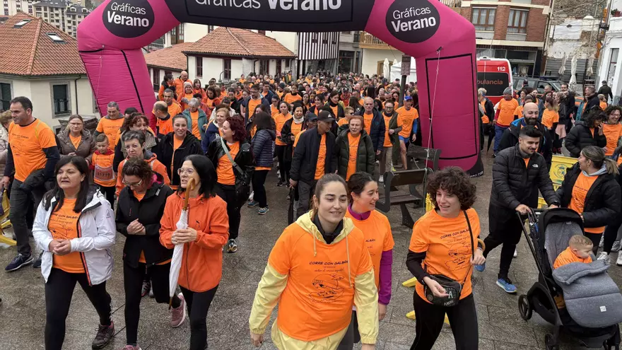 La marcha contra el cáncer infantil bate récord en Cangas del Narcea