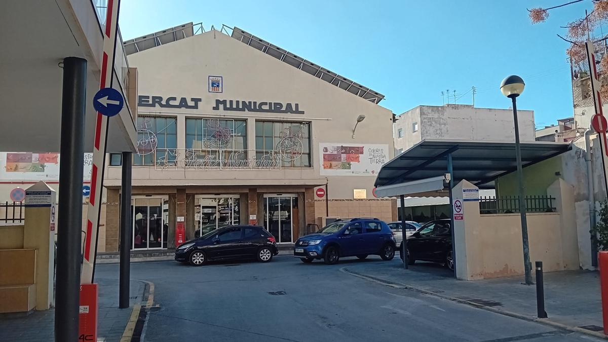 Entrada al mercado municipal de Sant Joan