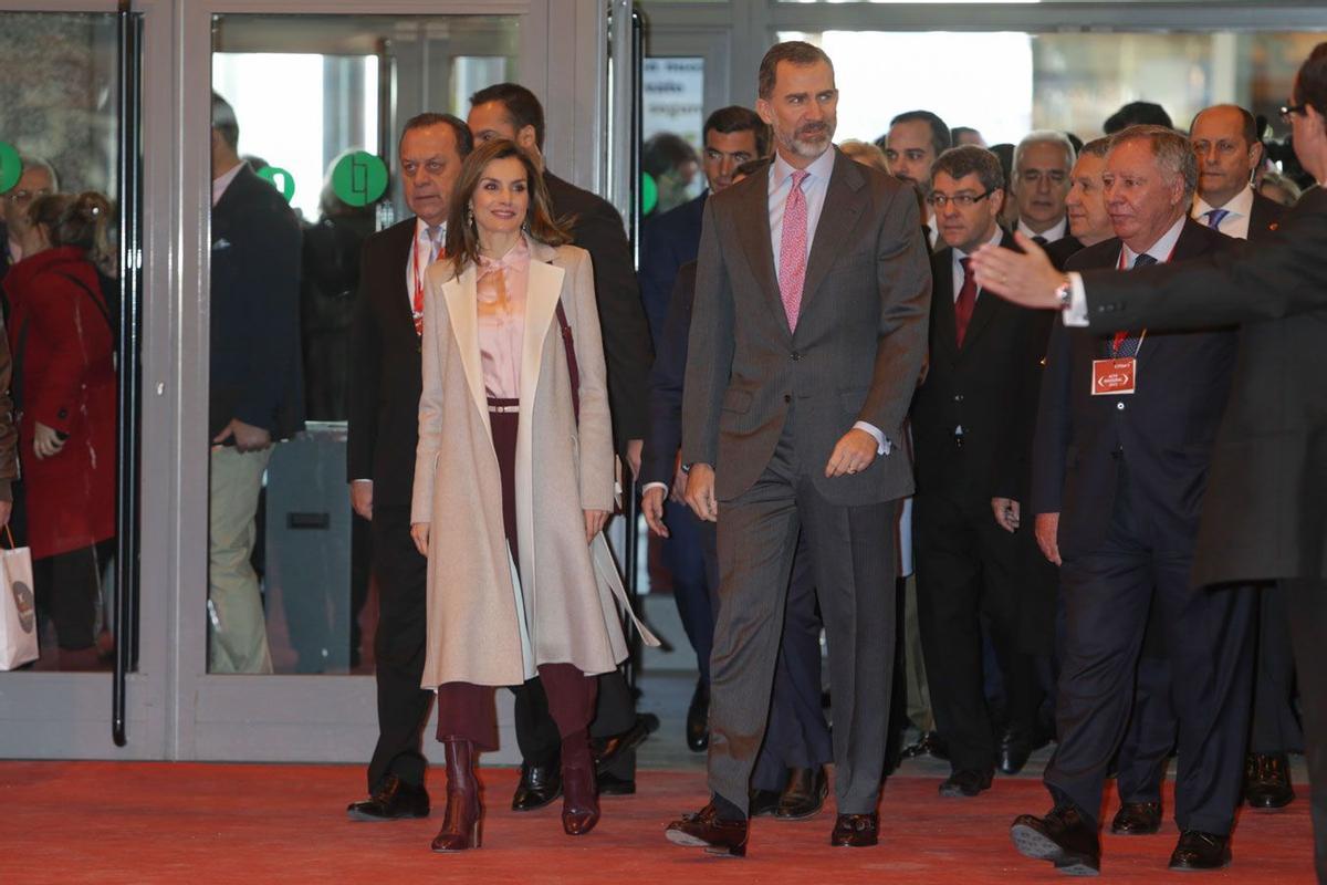 Letizia Ortiz junto a Felipe VI en FITUR