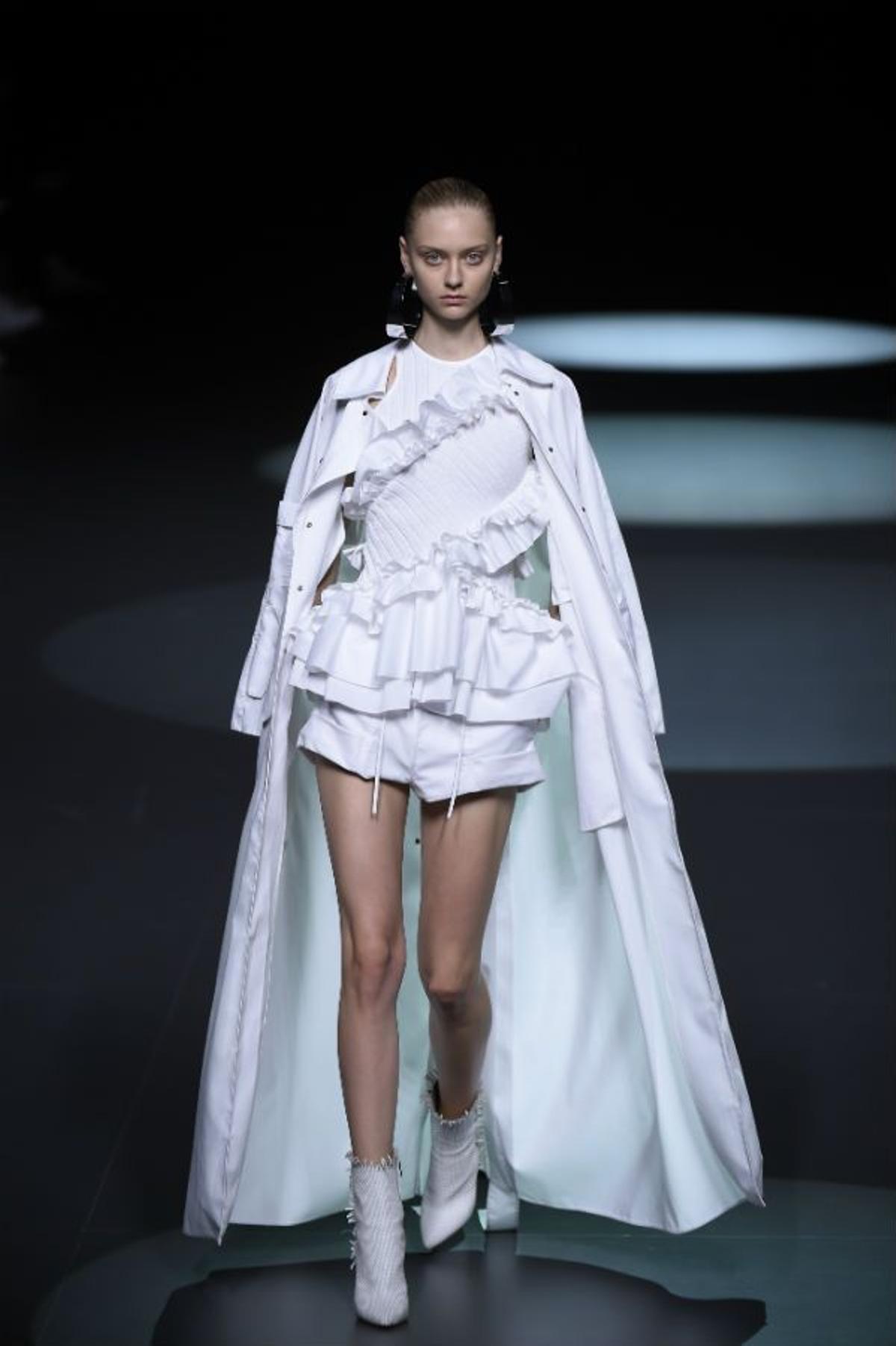 Juan Vidal primavera-verano 2017: trench 'affaire' XL