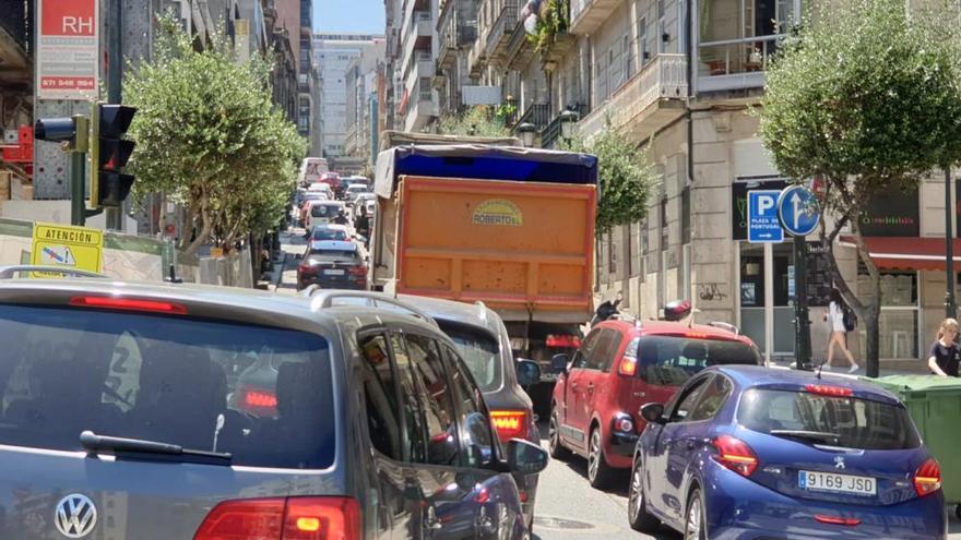 Caravanas en el centro de Vigo por el corte de Gran Vía