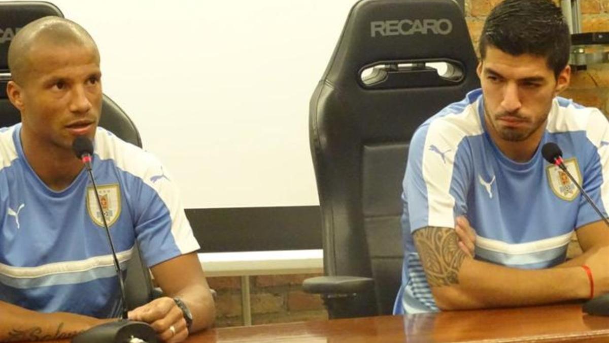 Luis Suárez confirmó en Uruguay que en breve firmará su renovación con el Barça