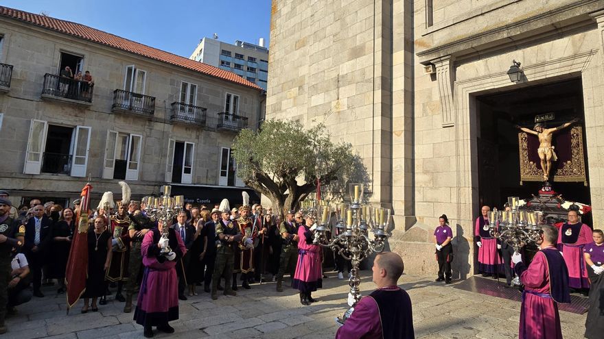 La salida del Santísimo Cristo de la Victoria para su procesión, en directo