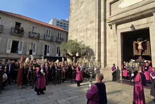 La salida del Santísimo Cristo de la Victoria para su procesión, en directo