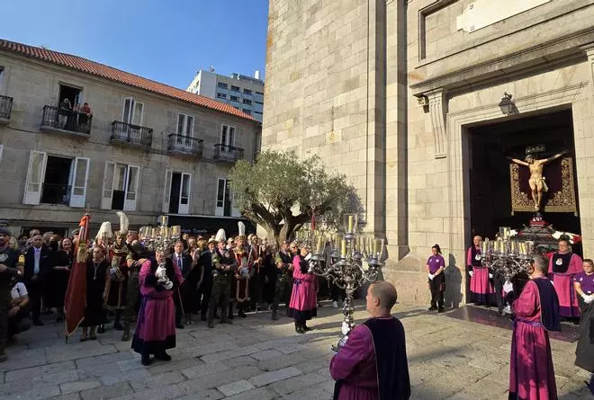 La salida del Santísimo Cristo de la Victoria para su procesión, en directo