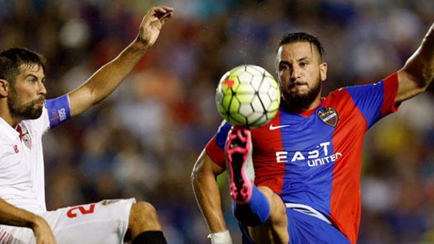 El Levante impide la primera victoria del Sevilla