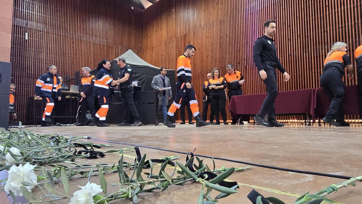 Adamuz homenajea a los héroes de la tragedia