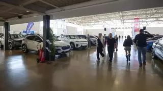 Menos curiosos y más compradores en el Salón del Vehículo de Ocasión de Ibiza