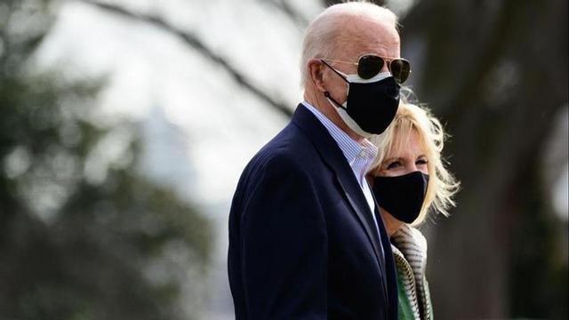 Biden quiere dar acceso a la vacuna anticovid a los indocumentados