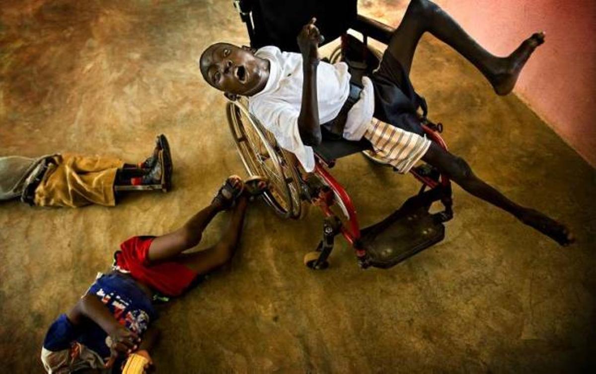 Las mafias intentan introducir armas en África entre el material sanitario de una ONG