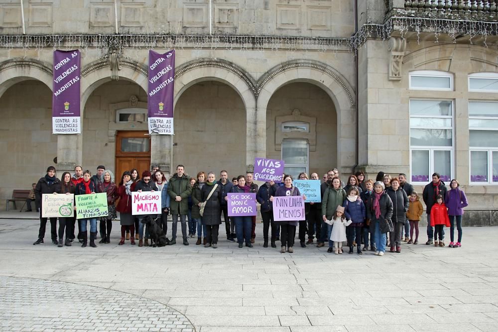 A Estrada protesta contra la violencia machista // Bernabé / J. Carlos Asorey