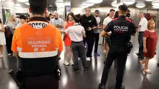 Los Mossos detienen a 14 multirreincidentes con 104 antecedentes en un dispositivo en el metro