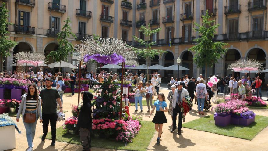 Girona es torna a omplir de color i riuades de gent en el retorn a la normalitat de Temps de Flors