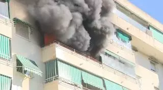 Dos fallecidos y cinco heridos en el incendio de una vivienda en Fuengirola