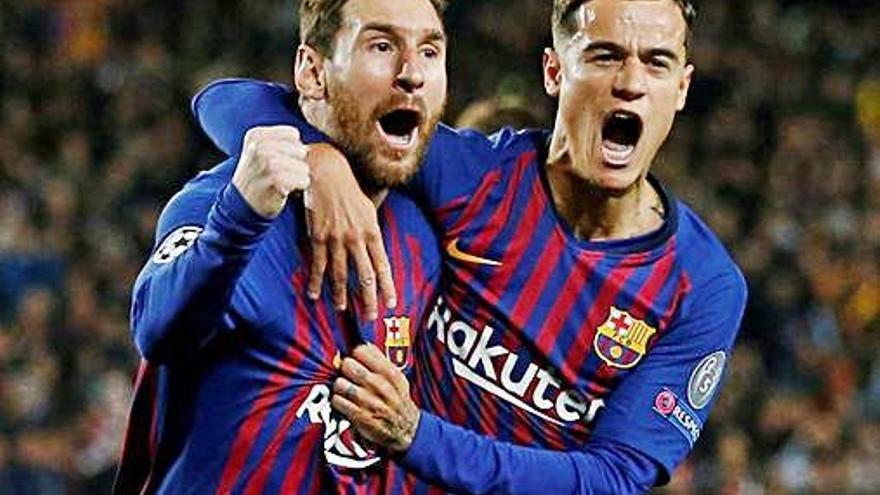 Messi celebra junto Coutinho uno de los tantos que le dieron ayer al Barcelona el pase a semifinales.