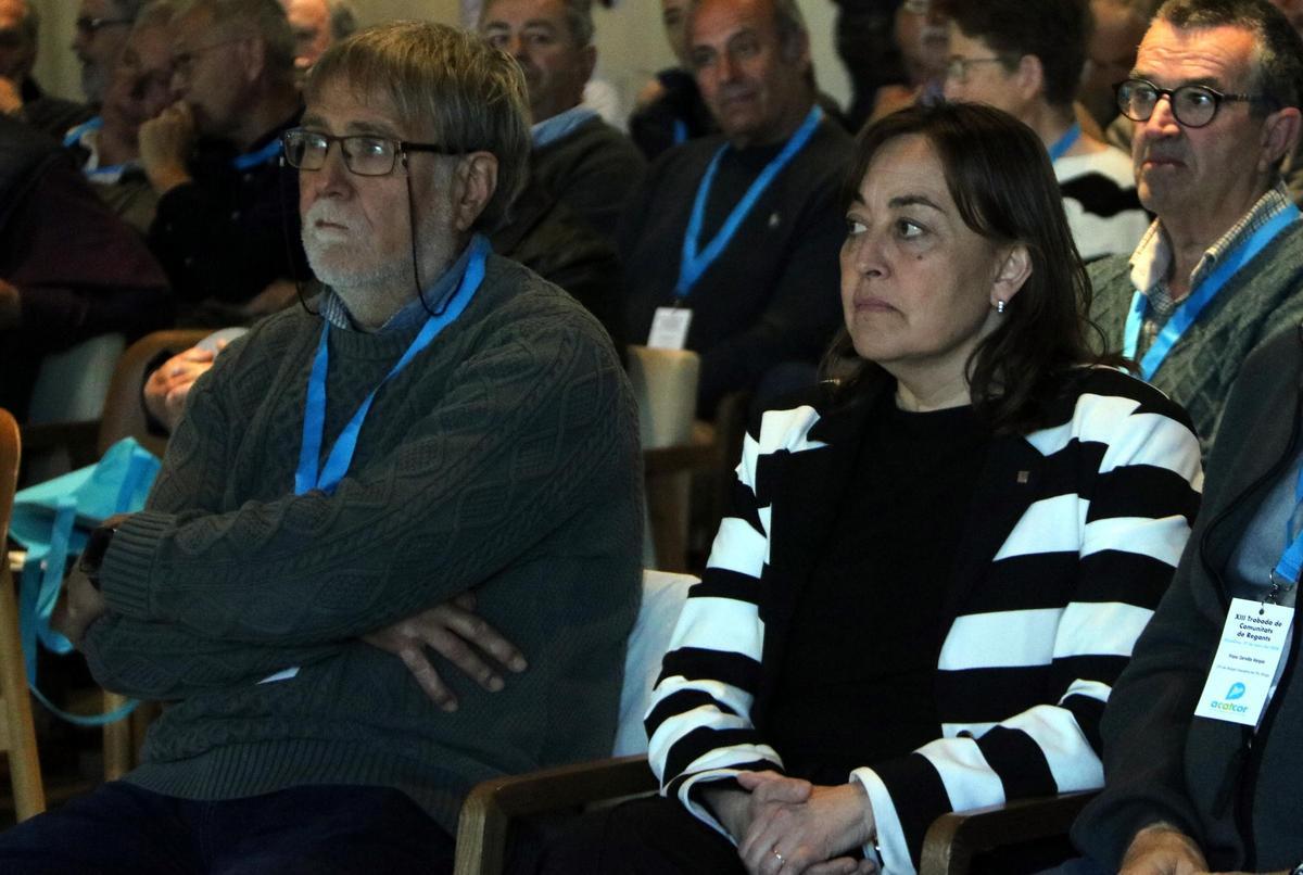 El president de l'ACATCOR, Miquel Àngel Prats, i la consellera Sílvia Paneque, durant l'acte.