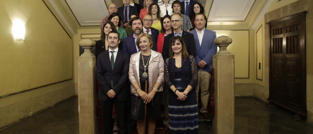 Foto de grupo de la corporación avilesina, en 2019.