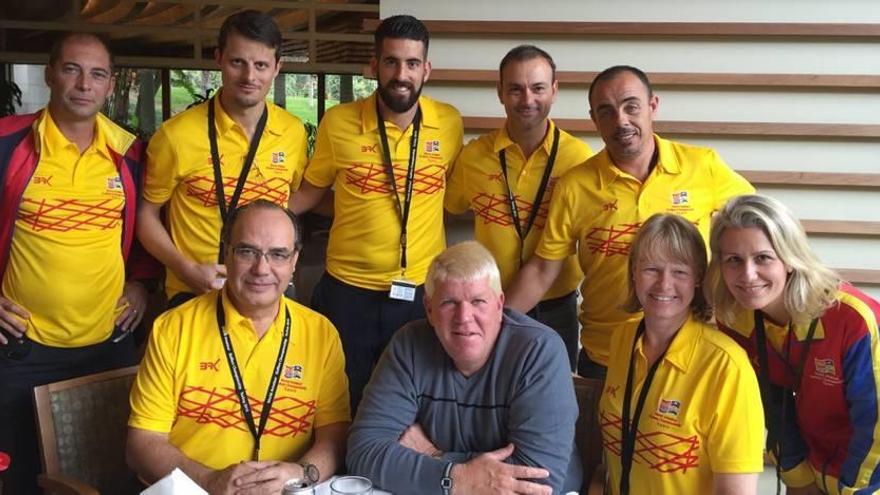 El equipo español que compitió en el Mundial de 2015 con el prestigioso jugador John Daly en el centro.