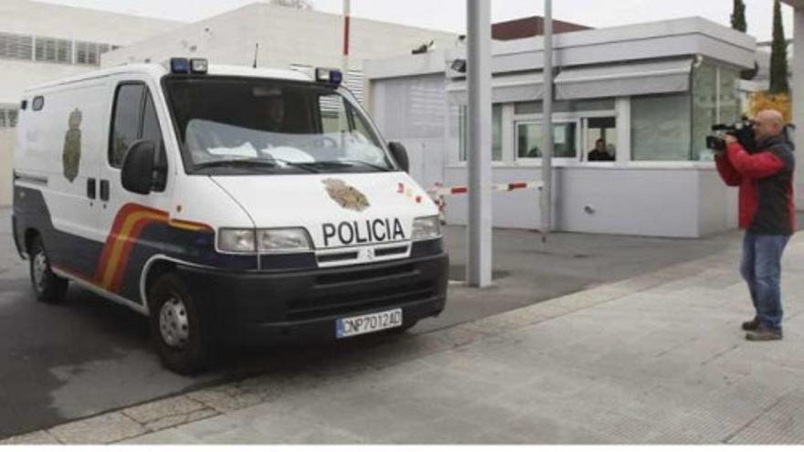 Libertad con cargos para los sacerdotes de Granada