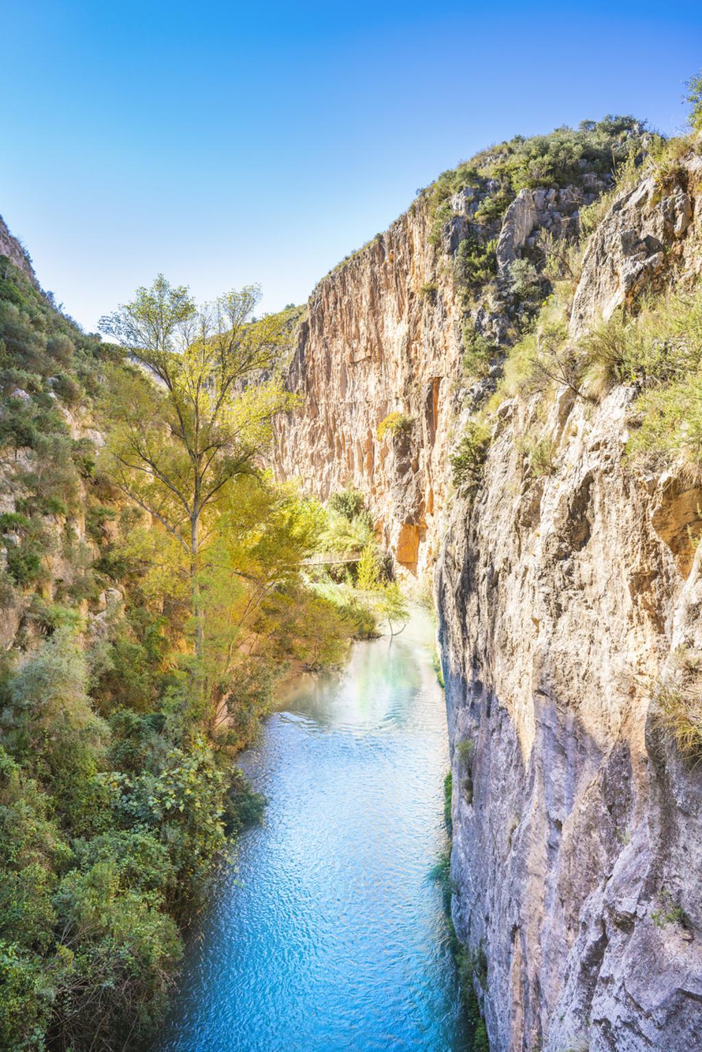 Ruta de los puentes colgantes de Chulilla.