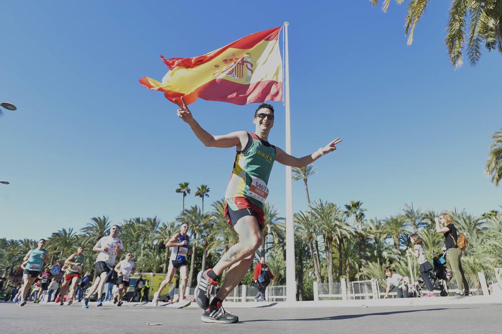 Hassane Ahouchar logra su cuarta victoria en el Medio Maratón de Elche