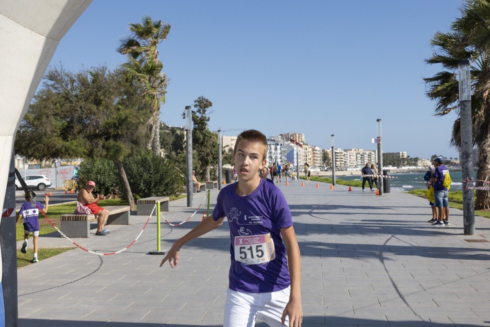 Así fue en imágenes una nueva edición de la carrera solidaria de AFA Torrevieja