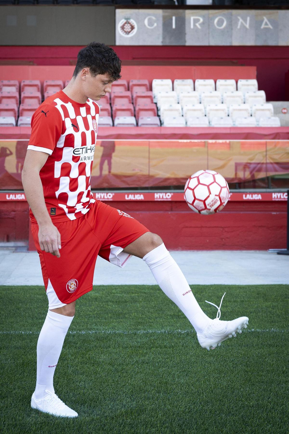 El central checo Ladislav Krejci, nuevo jugador del Girona