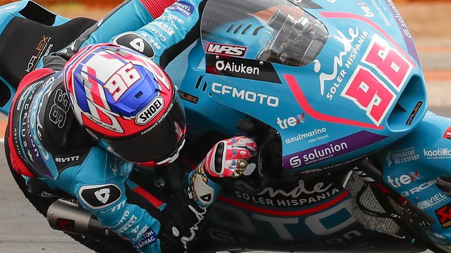 El australiano Agius se impone en Silverstone y priva a Canet de liderar Moto2