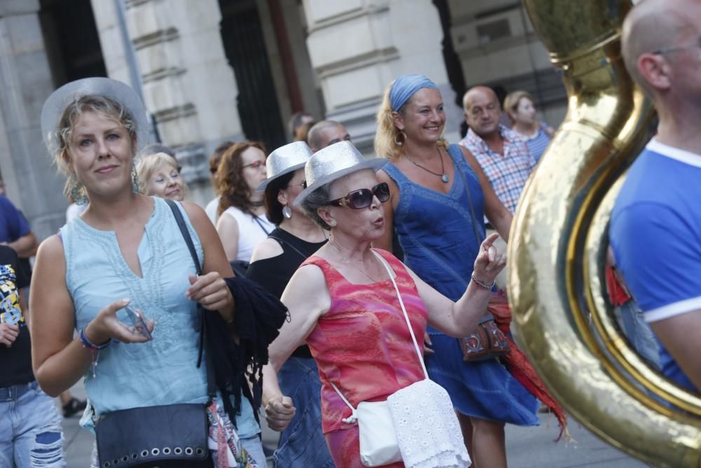 Desfile del II Festival "La Grapa"