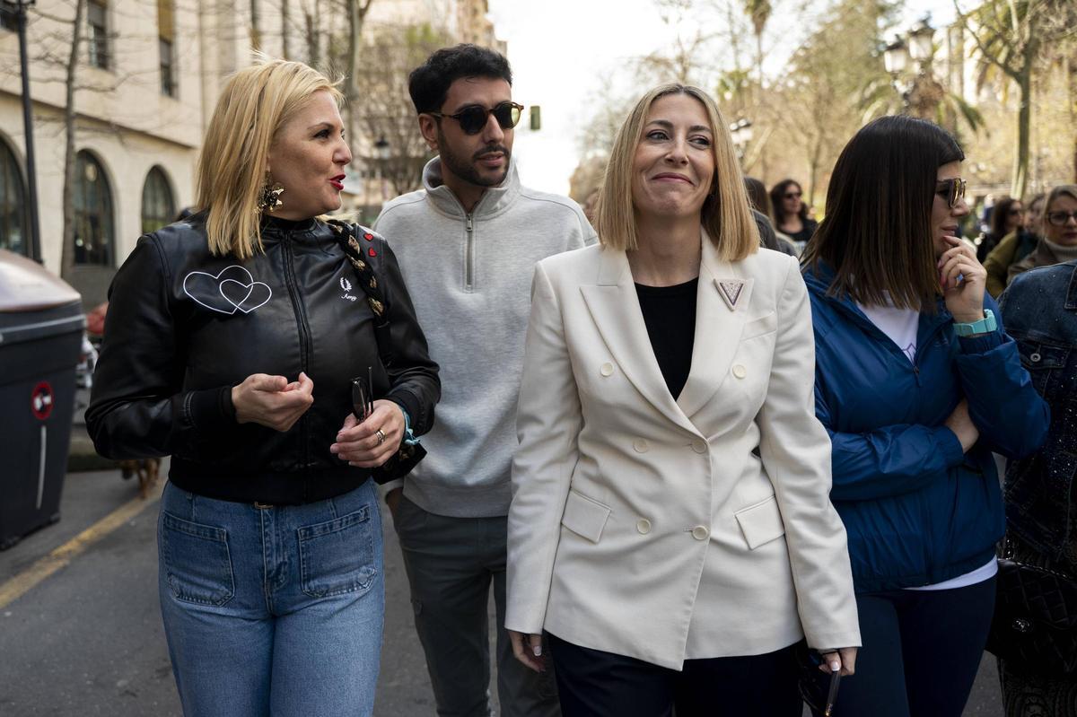 Fotogalería | El 8-M 2026 inunda las calles de Cáceres Fotogalería | El 8-M 2026 inunda las calles de Cáceres