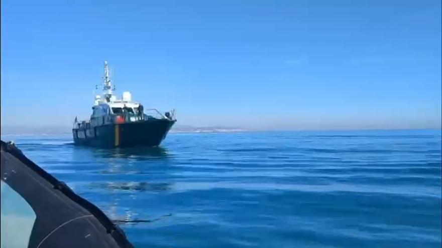 Operativo de búsqueda para encontrar a Adrián, un vecino de Abanilla desaparecido en el mar de Guardamar