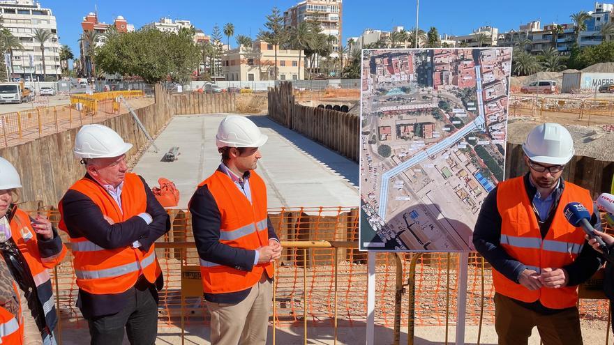 Obras del colector de pluviales de la rambla Juan Mateo y la nueva zona de ocio de Torrevieja en el puerto