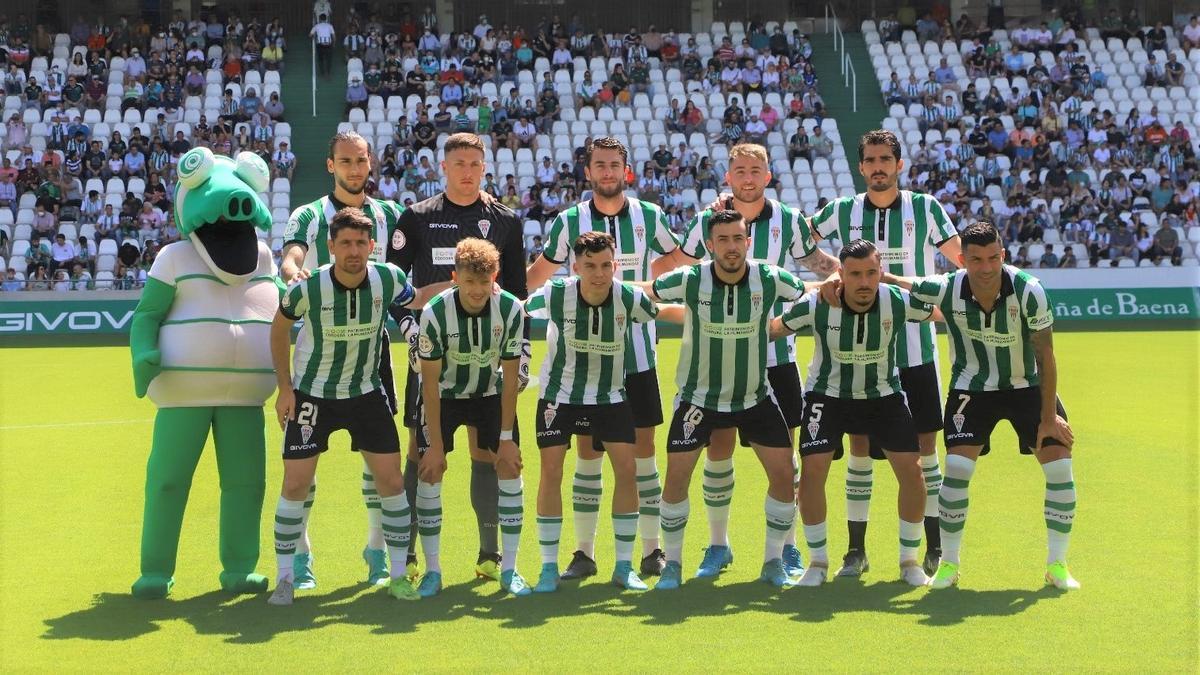 Formación inicial del Córdoba en el partido ante el Ceuta en El Arcángel.