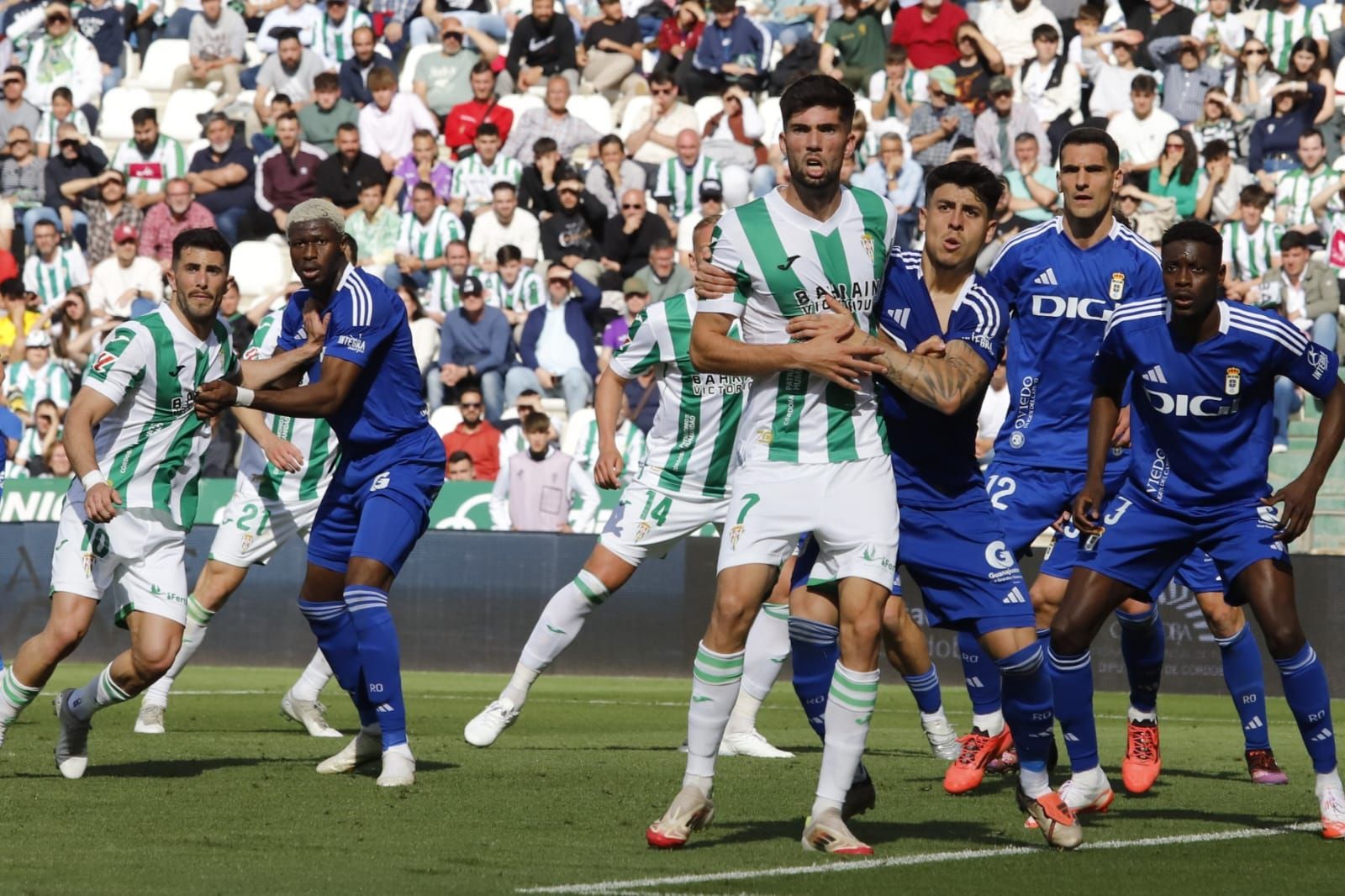 El Córdoba CF-Real Oviedo, las imágenes del partido de LaLiga Hypermotion