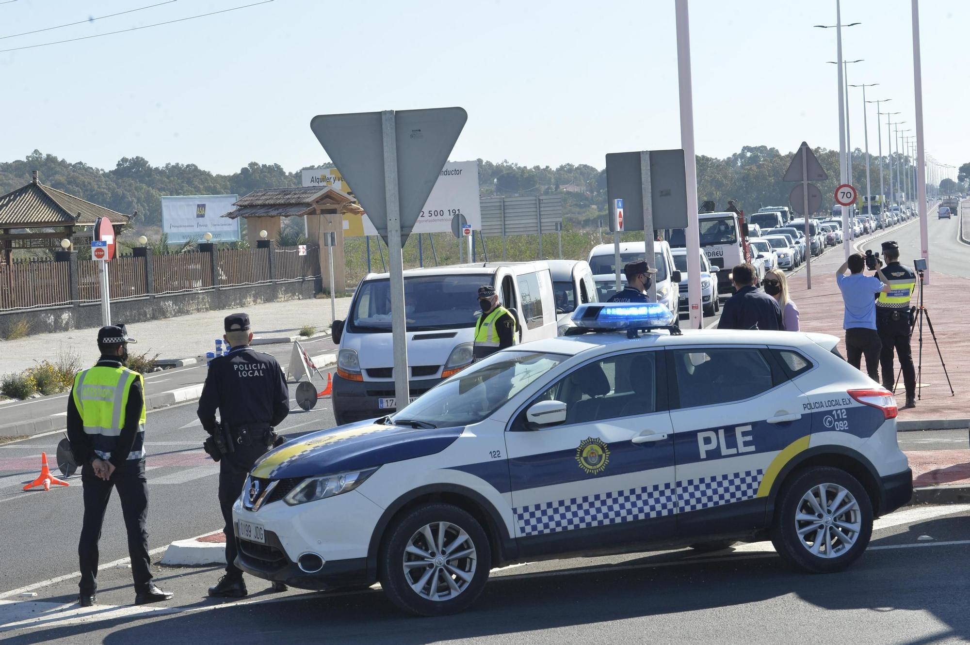 La Policía Local de Elche impone 75 sanciones por incumplir el cierre perimetral