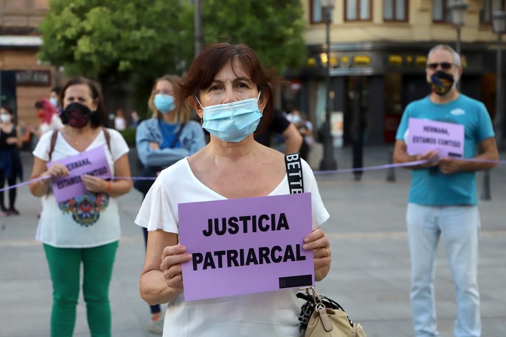 Concentración en Las Tendillas contra la sentencia de "La Manada"