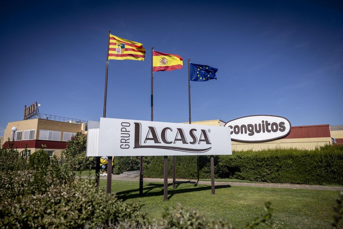 Entrada a la fábrica de Lacasa en Zaragoza.