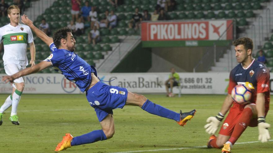 Imagen de un partido del Elche de la pasada campaña